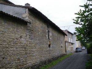 Façade rue du pâtis de l'ancienne léproserie à La Mothe saint-Héray