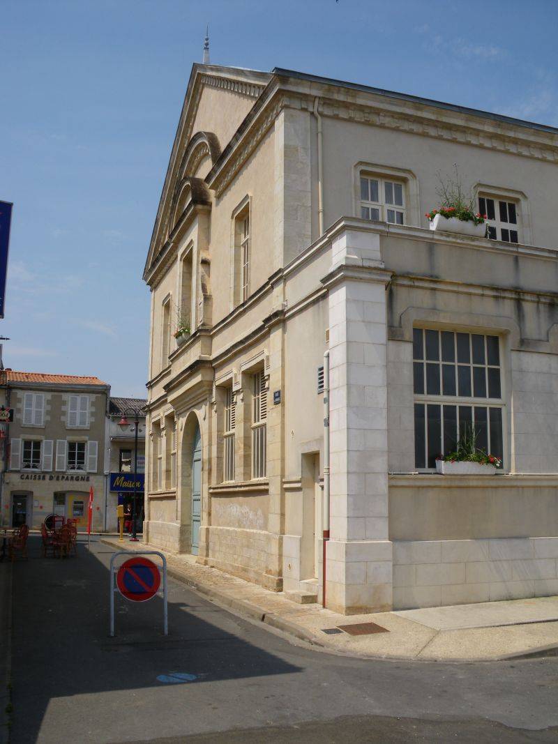 La mairie de La Mothe saint-Héray
